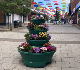 Tim’s Travel Blog… spotlight on tiered planters