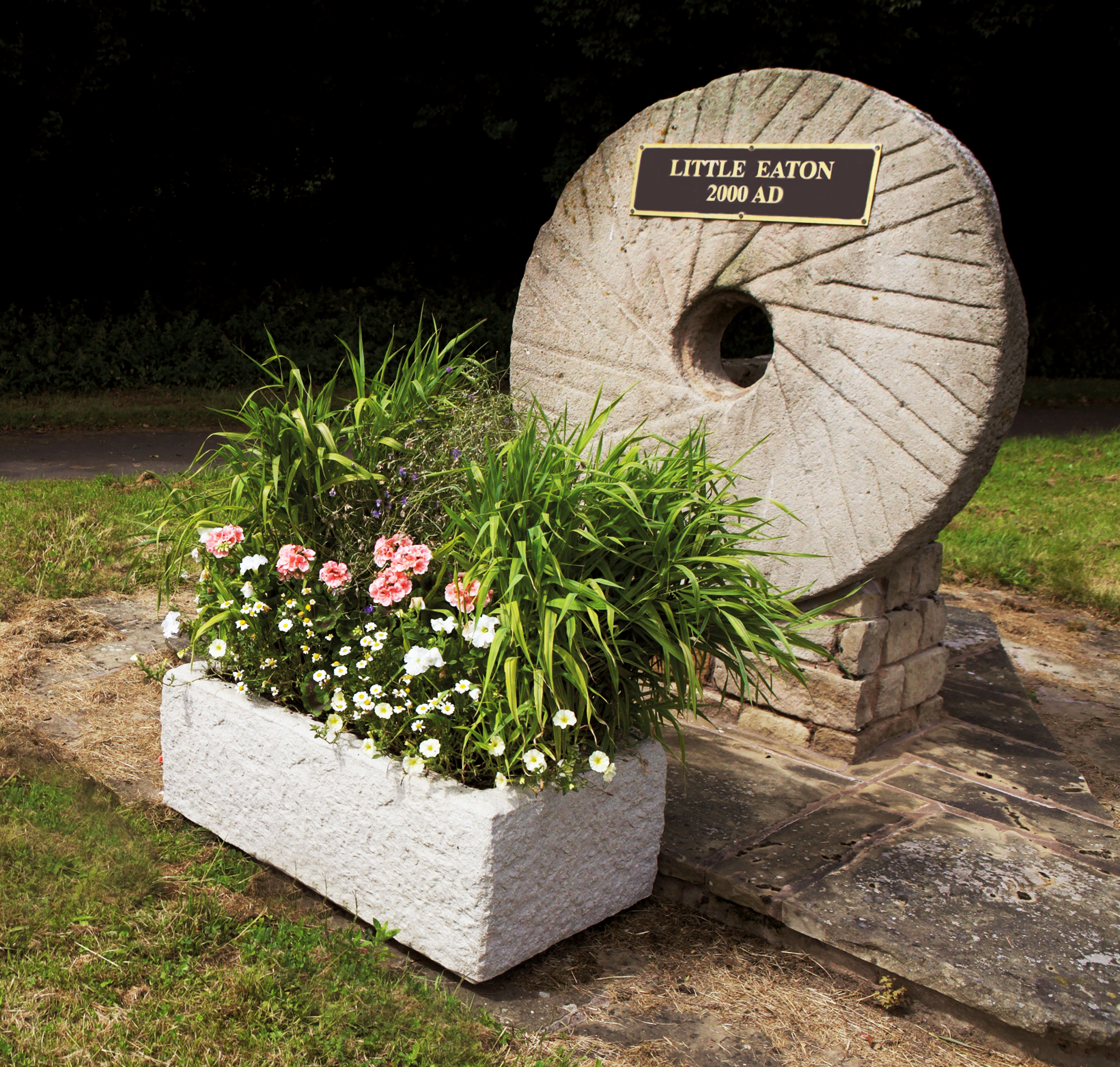 How self-watering planters and containers can create a sense of history