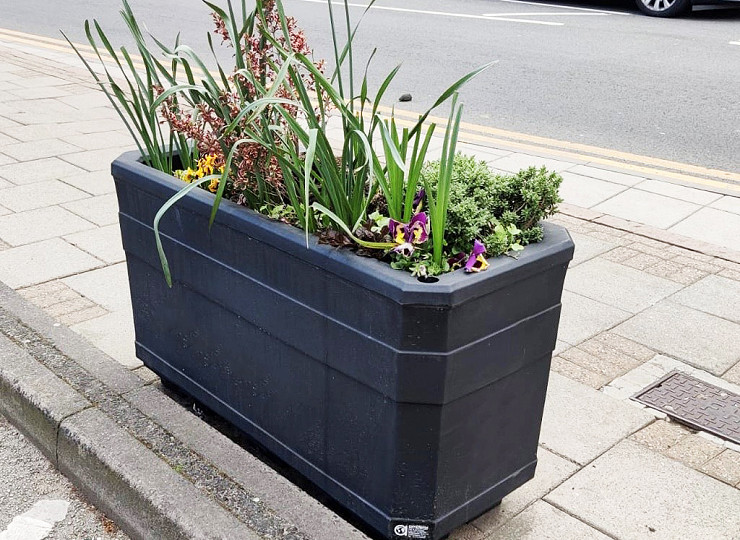 Self-watering planters’ sustainability and style attract Kings Heath BID